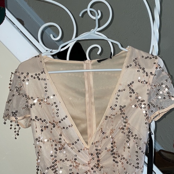 PLT nude ruched sequin dress - Picture 3 of 7